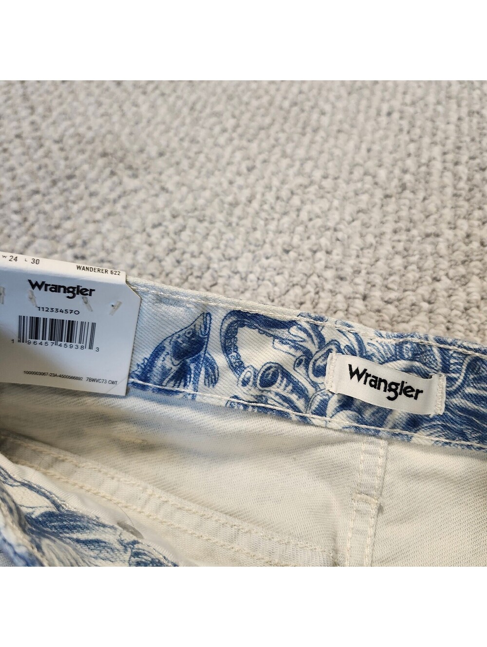 Wrangler Wanderer Women's Blue and White High Rise Flared Jeans 24/30 NWT - Picture 8 of 11